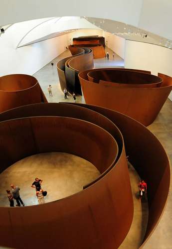 Matter-of-Time-Richard-Serra-Guggenheim-Museum-2005